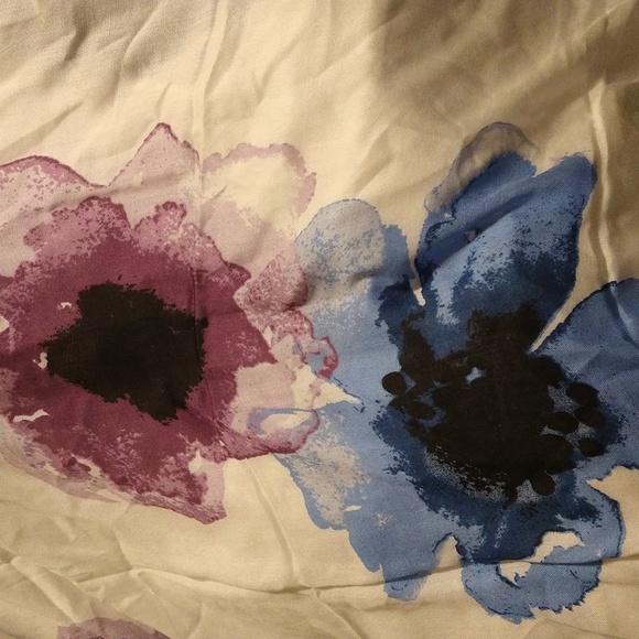 🧣 CHICO’S FLORAL SCARF 🧣 - Picture 6 of 7